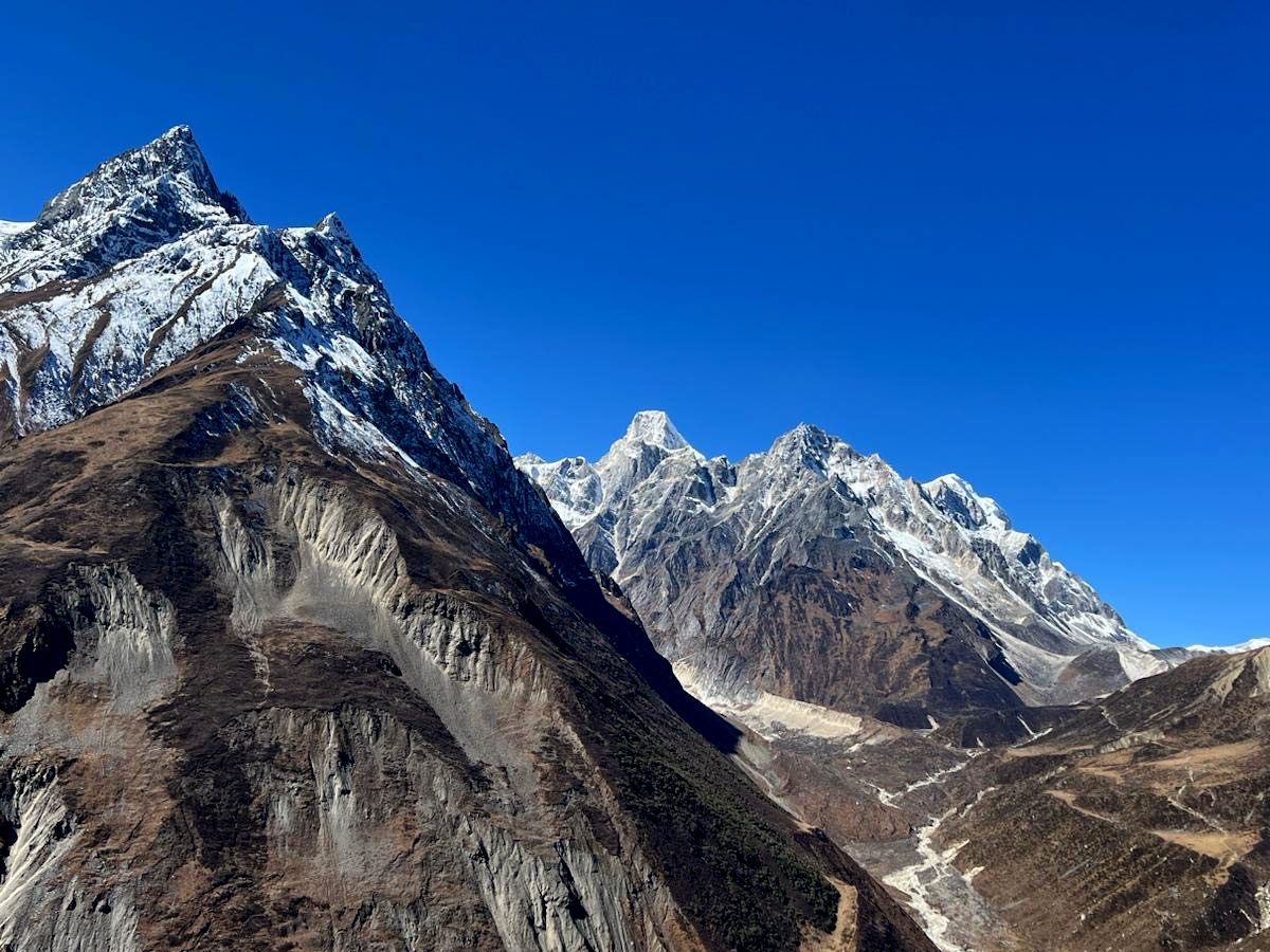 spring treks in nepal