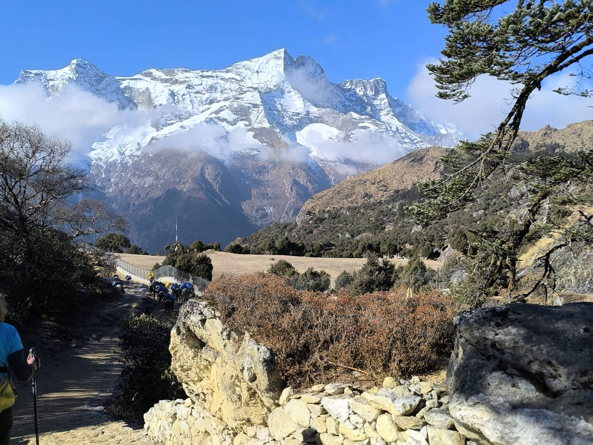 everest base camp trekking trail