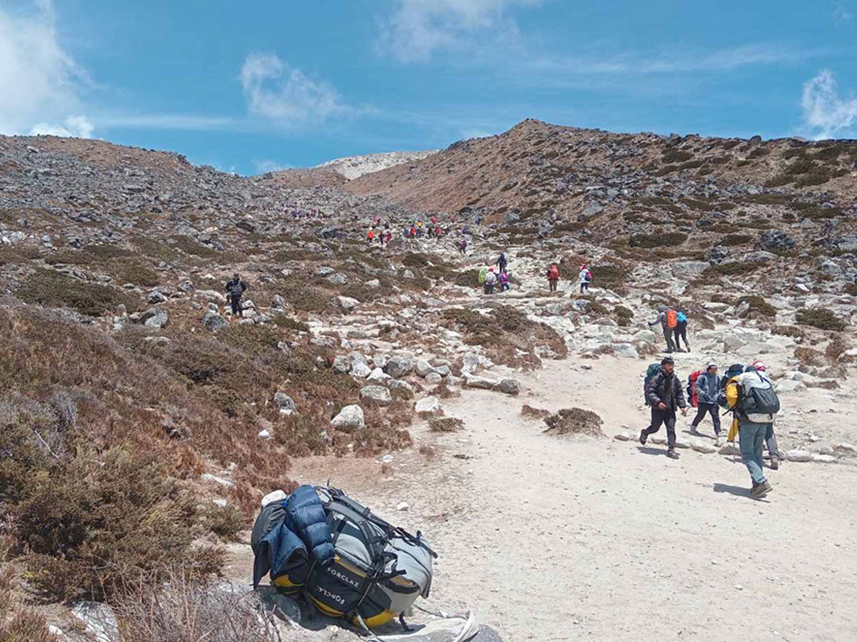 dingboche to lobuche