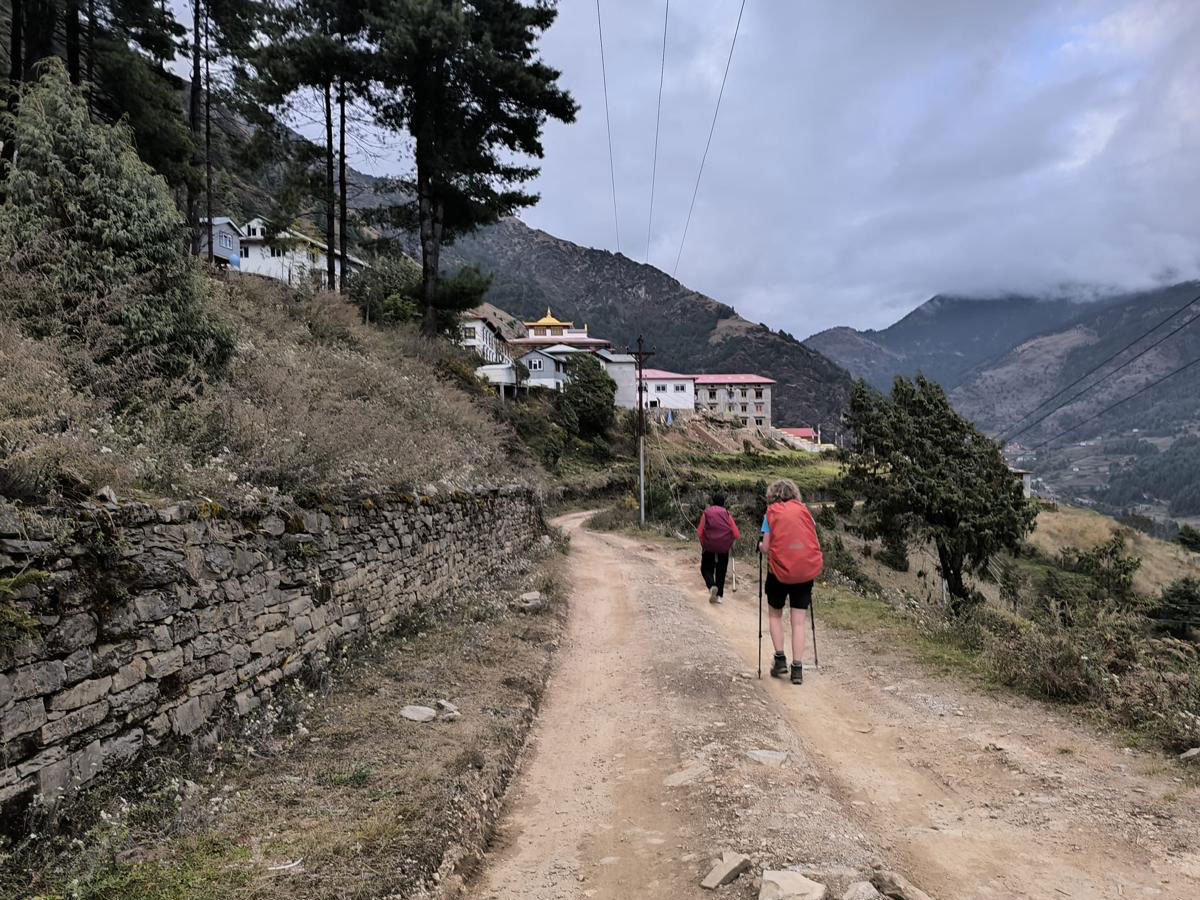ebc trek in april