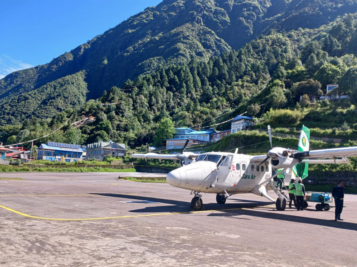 lukla flight