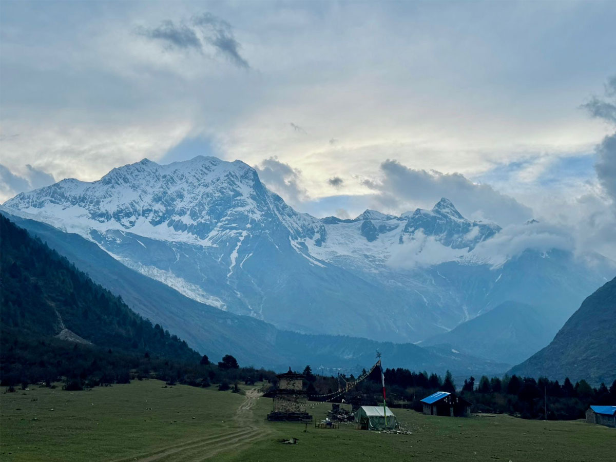manaslu base camp route